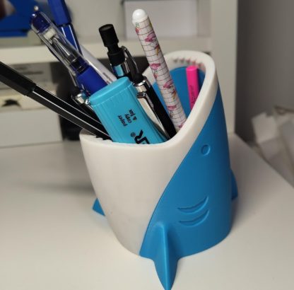 Bunter Hai-Stiftehalter für Jugendschreibtisch - Praktisch und Stylisch - Schreibtisch Organizer - Geschenkidee – Bild 5