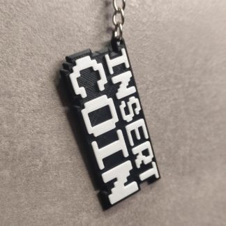 8-Bit "Insert Coin" Schlüsselanhänger – Retro-Gaming Accessoire aus 3D-Druck – Perfekt für Gamer und Retro-Fans