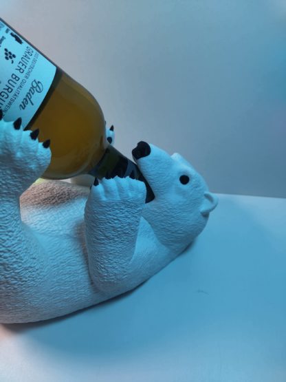 Weinflaschenhalter Eisbär – Lustiger & stilvoller 3D-Druck Flaschenhalter aus PLA, rutschfest + einzigartig – Perfektes Geschenk – Bild 3